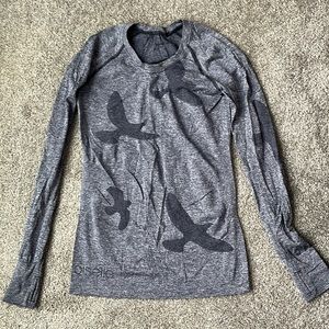 Women’s Oiselle Long Sleeve Flyte shirt size small